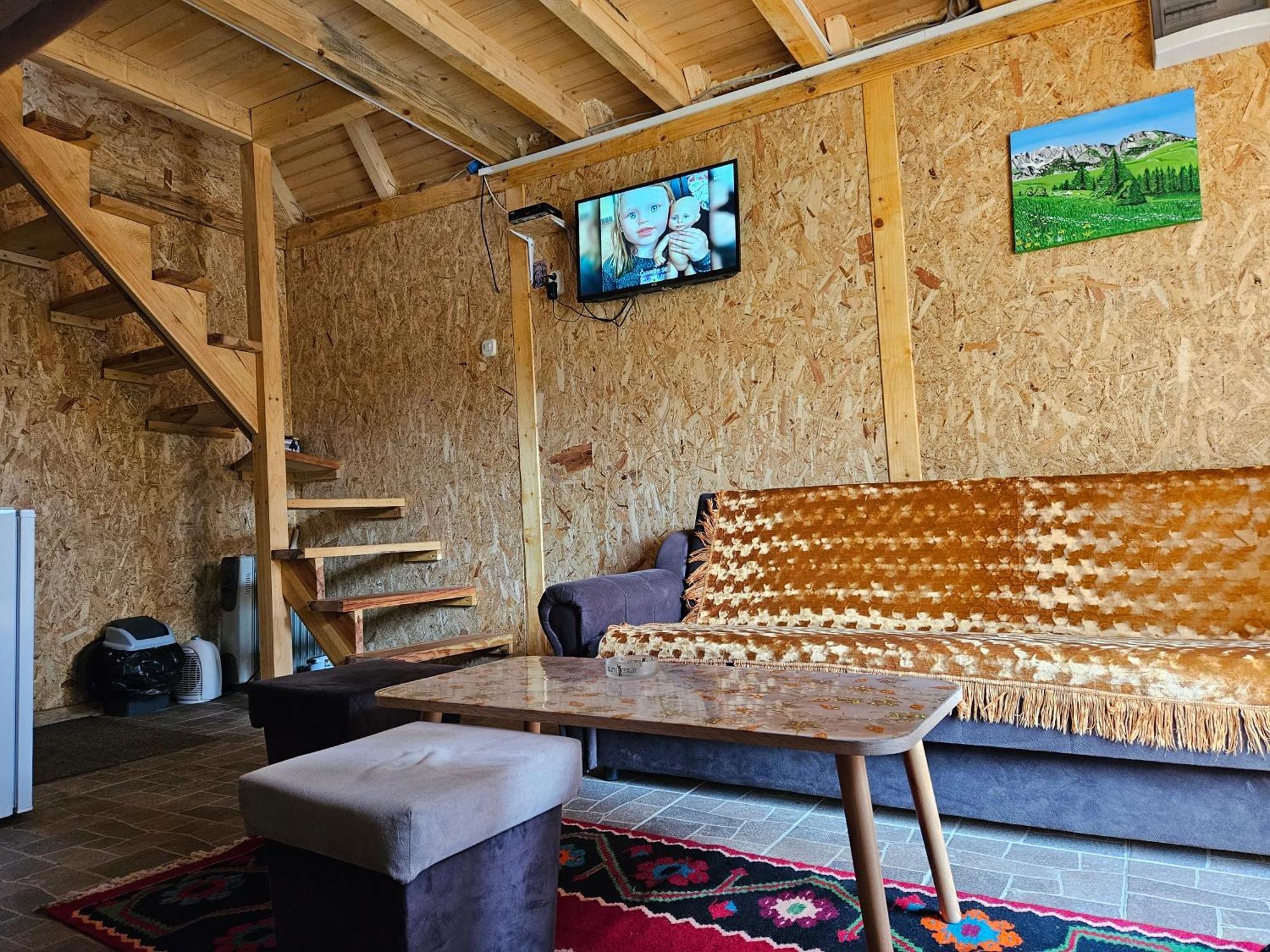 Camp Volujak Rum bild